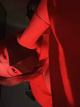 Snapshot of noe-00 chatting on October 23, 11:31 am noe-00 online show from October 23, 11:31 am