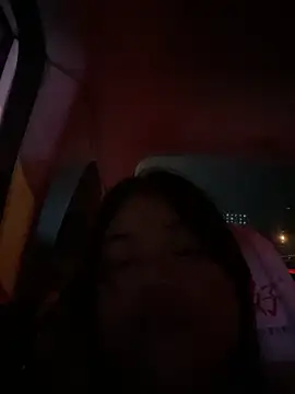 Snapshot of noe-00 chatting on November 9, 10:35 am noe-00 online show from November 9, 10:35 am