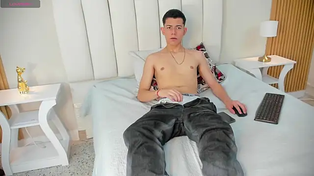 Snapshot of FireGuy_99 chatting on November 2, 1:46 pm FireGuy 99 online show from November 2, 1:46 pm