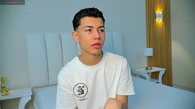 Snapshot of FireGuy_99 chatting on November 6, 1:45 pm FireGuy 99 online show from November 6, 1:45 pm