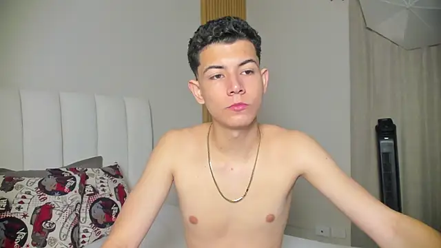 Snapshot of FireGuy_99 chatting on November 13, 12:48 pm FireGuy 99 online show from November 13, 12:48 pm