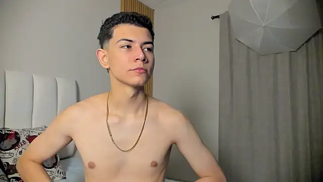 Snapshot of FireGuy_99 chatting on December 2, 1:28 pm FireGuy 99 online show from December 2, 1:28 pm