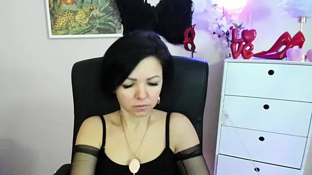 Snapshot of Mollybloom40 chatting on March 4, 7:36 am Mollybloom40 online show from March 4, 7:36 am