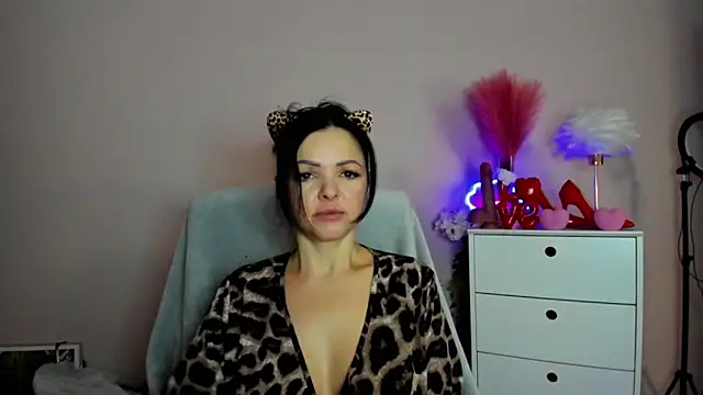 Snapshot of Mollybloom40 chatting on March 27, 8:26 am Mollybloom40 online show from March 27, 8:26 am