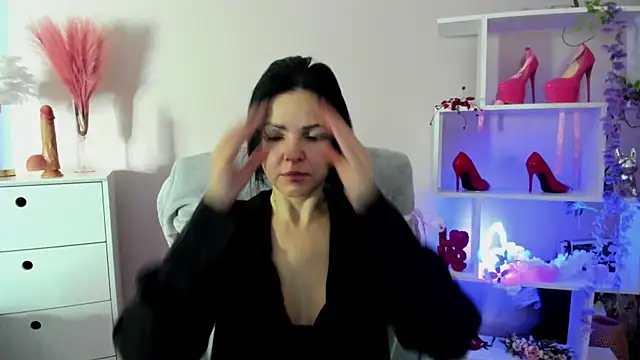 Snapshot of Mollybloom40 chatting on April 10, 7:57 am Mollybloom40 online show from April 10, 7:57 am