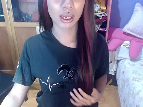 Snapshot of Yourasianbabyemma chatting on May 3, 7:53 pm Yourasianbabyemma online show from May 3, 7:53 pm