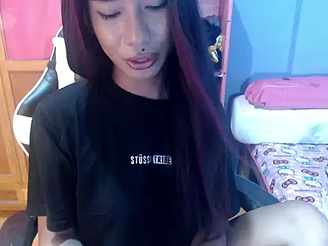 Snapshot of Yourasianbabyemma chatting on May 7, 7:08 pm Yourasianbabyemma online show from May 7, 7:08 pm