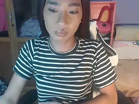 Snapshot of Yourasianbabyemma chatting on June 3, 4:34 pm Yourasianbabyemma online show from June 3, 4:34 pm