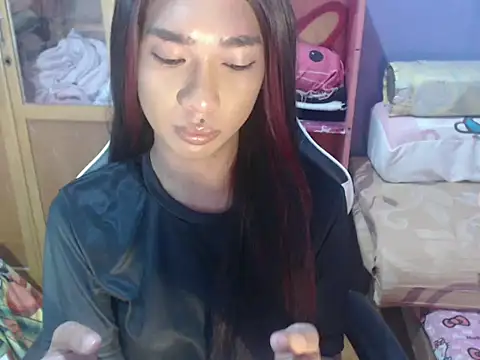 Snapshot of Yourasianbabyemma chatting on June 4, 6:36 pm Yourasianbabyemma online show from June 4, 6:36 pm
