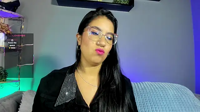 Snapshot of charlhot_ chatting on November 8, 12:38 pm charlhot online show from November 8, 12:38 pm