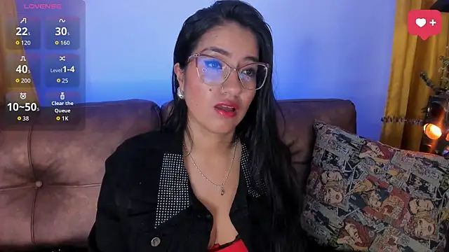 Snapshot of charlhot_ chatting on November 22, 12:37 pm charlhot online show from November 22, 12:37 pm