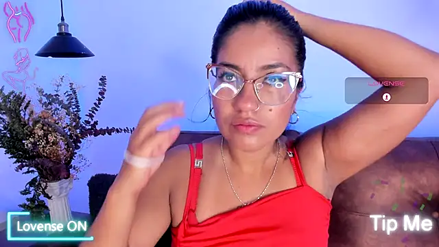 Snapshot of charlhot_ chatting on November 26, 12:39 pm charlhot online show from November 26, 12:39 pm