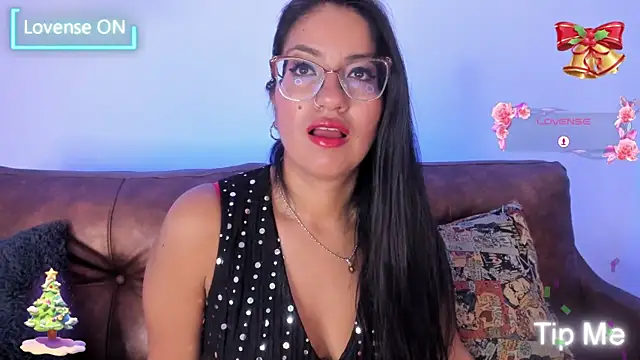 Snapshot of charlhot_ chatting on November 27, 1:24 pm charlhot online show from November 27, 1:24 pm