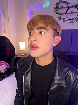 JustinCastiblanco online show from October 17, 11:46 am