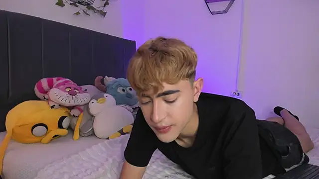 JustinCastiblanco online show from December 17, 11:27 am