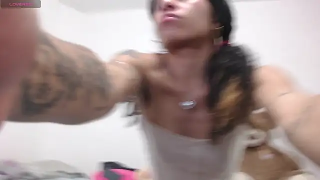 toxic sweet 1 online show from November 18, 3:45 am