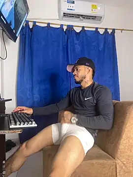 Kylian Alessandro online show from November 18, 12:16 am