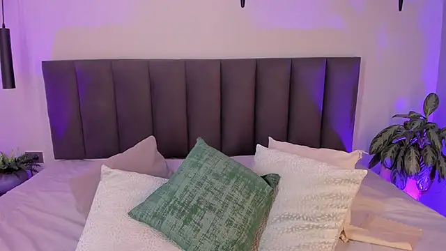 Snapshot of AilanaCortes chatting on February 20, 12:27 pm AilanaCortes online show from February 20, 12:27 pm