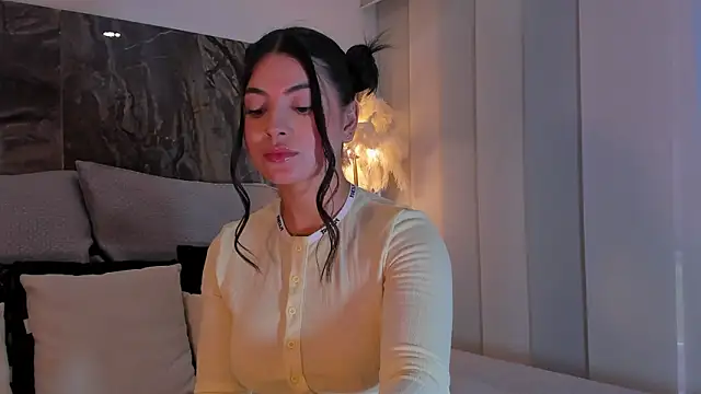 Rashel Frost  online show from February 2, 7:45 pm