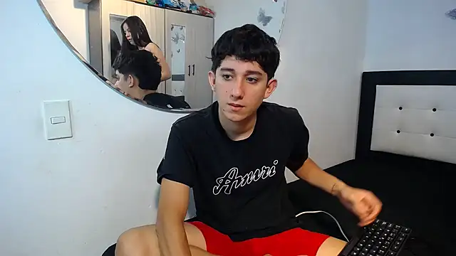 Snapshot of Dravith_Valery chatting on November 27, 6:37 am Dravith Valery online show from November 27, 6:37 am