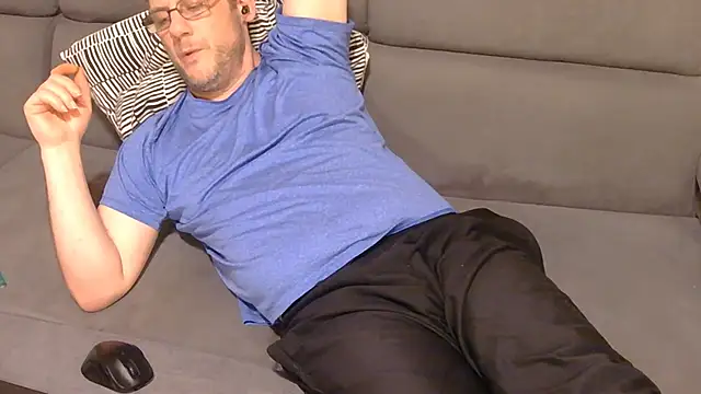 bull419M online show from February 16, 5:03 am