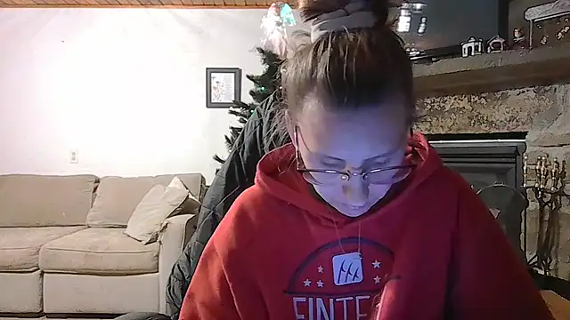 pleasureme24k online show from December 2, 5:02 am