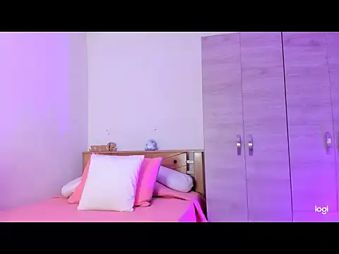 Niaa222 online show from November 4, 9:58 pm