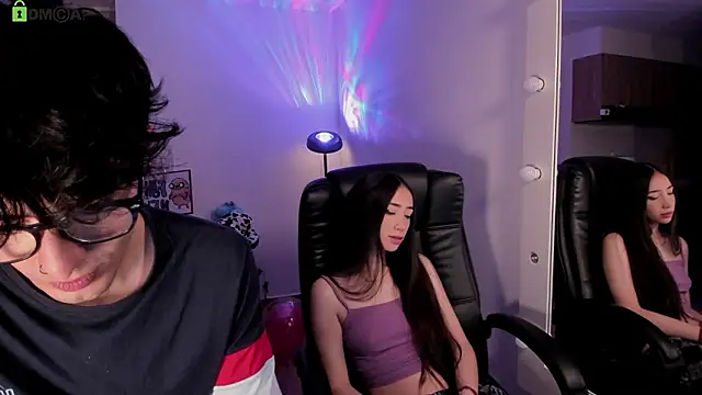 Mikeyvioleta  online show from March 6, 10:01 am