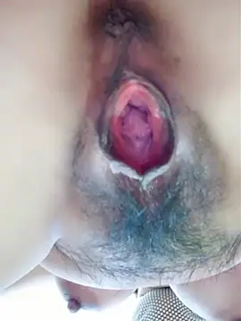 Snapshot of piug321 chatting on November 13, 7:29 am piug321 online show from November 13, 7:29 am