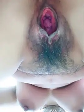 Snapshot of piug321 chatting on November 17, 8:09 am piug321 online show from November 17, 8:09 am