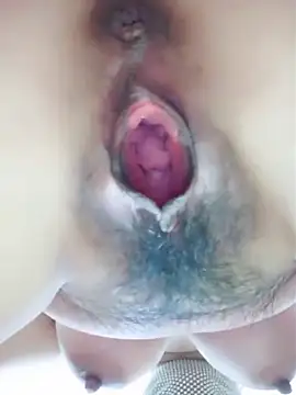 Snapshot of piug321 chatting on November 18, 10:20 am piug321 online show from November 18, 10:20 am