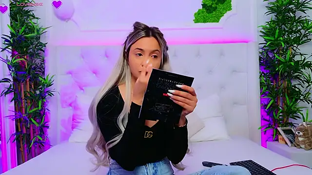 AriannaSins online show from November 5, 2:28 pm