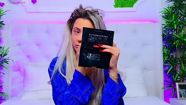 AriannaSins online show from November 7, 1:22 pm