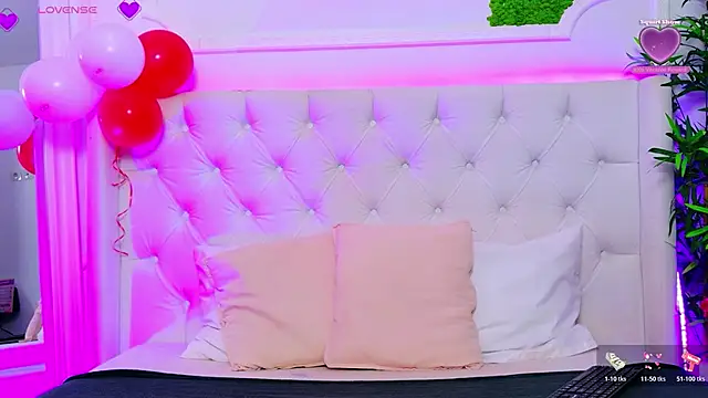 AriannaSins online show from February 18, 1:18 pm