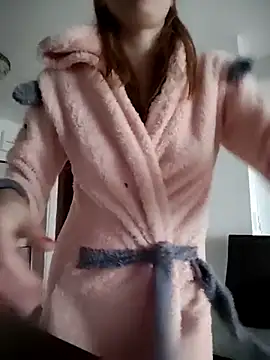 SandyCassie online show from November 5, 7:52 am