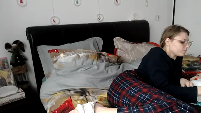 SandyCassie online show from January 16, 10:30 am