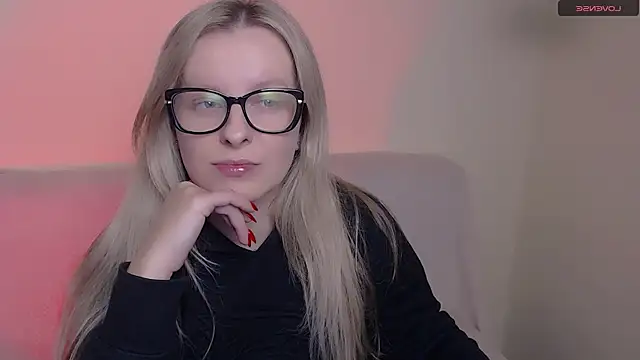 AllaLeomz online show from November 25, 8:14 am