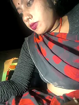 Snapshot of Ragni_bhargav chatting on April 21, 4:01 pm Ragni bhargav online show from April 21, 4:01 pm