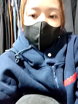 Snapshot of Michan68 chatting on October 26, 1:11 am Michan68 online show from October 26, 1:11 am