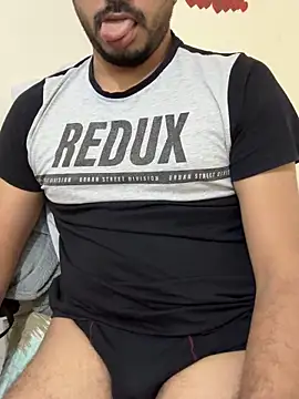 Snapshot of Handsome8677 chatting on December 21, 8:32 am Handsome8677 online show from December 21, 8:32 am