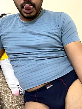 Snapshot of Handsome8677 chatting on January 6, 7:56 am Handsome8677 online show from January 6, 7:56 am