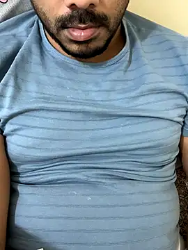 Snapshot of Handsome8677 chatting on January 6, 10:12 pm Handsome8677 online show from January 6, 10:12 pm