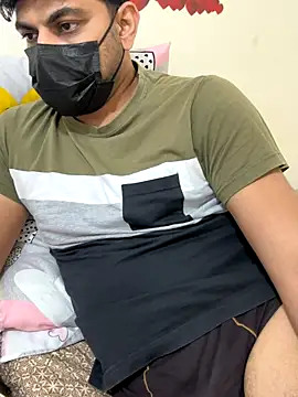 Snapshot of Handsome8677 chatting on January 7, 10:18 am Handsome8677 online show from January 7, 10:18 am