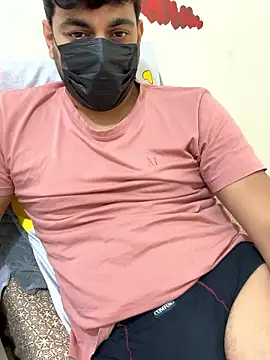 Snapshot of Handsome8677 chatting on January 8, 7:32 am Handsome8677 online show from January 8, 7:32 am