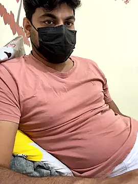 Snapshot of Handsome8677 chatting on January 14, 9:37 am Handsome8677 online show from January 14, 9:37 am