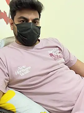 Snapshot of Handsome8677 chatting on January 17, 10:42 am Handsome8677 online show from January 17, 10:42 am