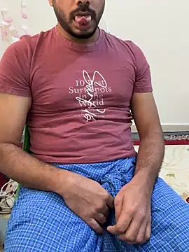 Snapshot of Handsome8677 chatting on April 5, 8:55 am Handsome8677 online show from April 5, 8:55 am