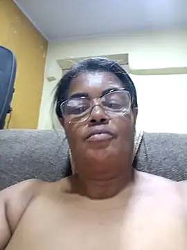 Snapshot of Pessoa54 chatting on February 8, 11:08 pm Pessoa54 online show from February 8, 11:08 pm