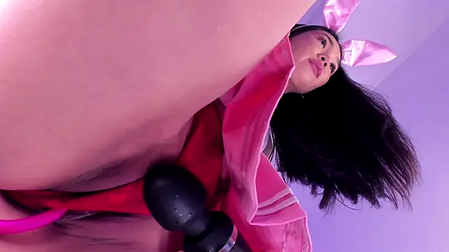 Divine Madeleine online show from April 11, 6:18 am