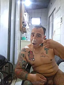 Snapshot of Rueditasss chatting on January 6, 2:43 pm Rueditasss online show from January 6, 2:43 pm